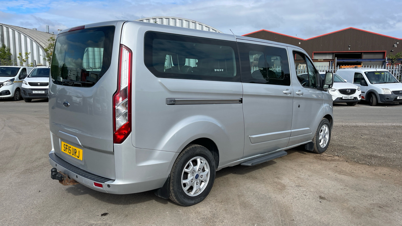 FORD TOURNEO CUSTOM 300 2.2 TDCi 125PS - حافلة صغيرة, ميكروباص: صورة 4 FORD TOURNEO CUSTOM 300 2.2 TDCi 125PS - حافلة صغيرة, ميكروباص: صورة 4
