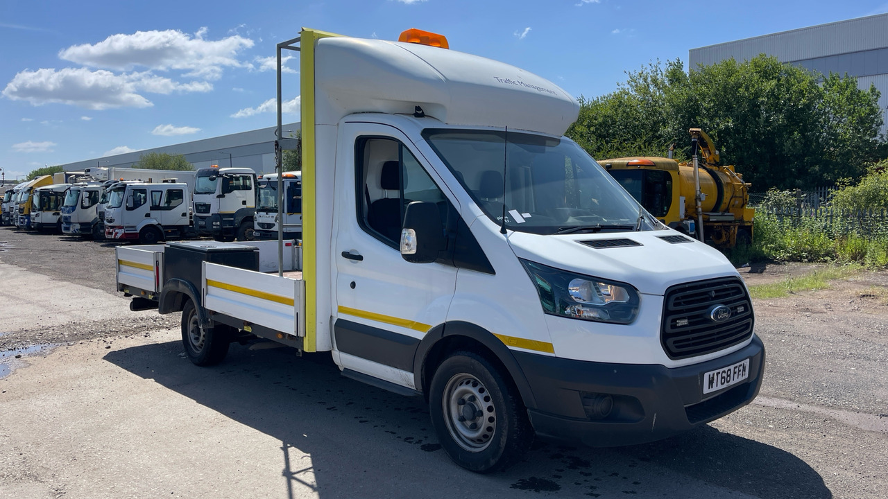 FORD TRANSIT BASE 350 2.0 TDCI 130PS - شاحنة مفتوحة: صورة 1 FORD TRANSIT BASE 350 2.0 TDCI 130PS - شاحنة مفتوحة: صورة 1
