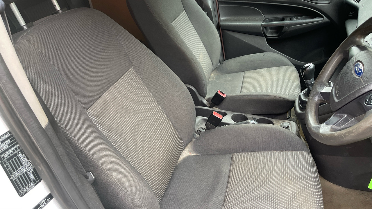 FORD TRANSIT CONNECT T220 1.6 TDCi 95PS - الشاحنات الصغيرة كابينة مزدوجة: صورة 5 FORD TRANSIT CONNECT T220 1.6 TDCi 95PS - الشاحنات الصغيرة كابينة مزدوجة: صورة 5