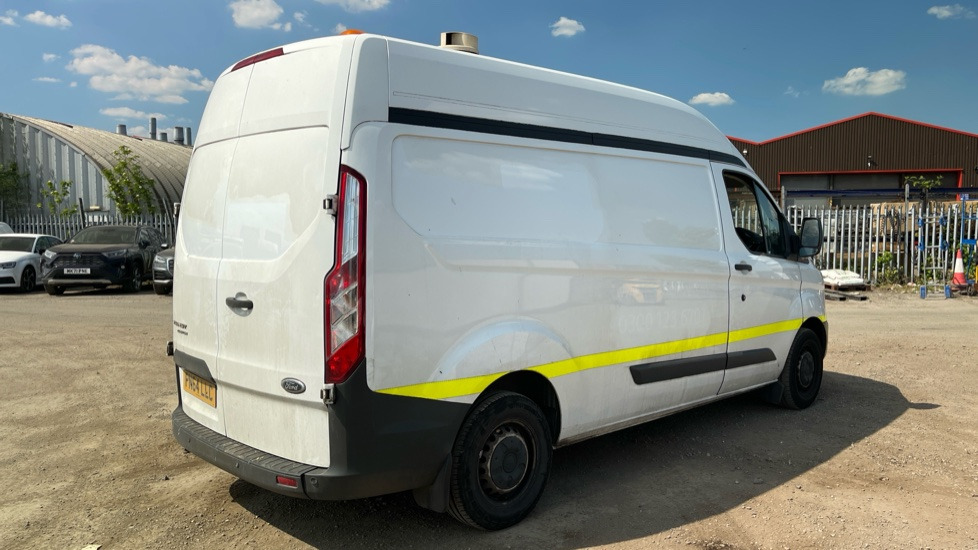 FORD TRANSIT CUSTOM 290 2.2 TDCI 100PS - فان: صورة 4 FORD TRANSIT CUSTOM 290 2.2 TDCI 100PS - فان: صورة 4