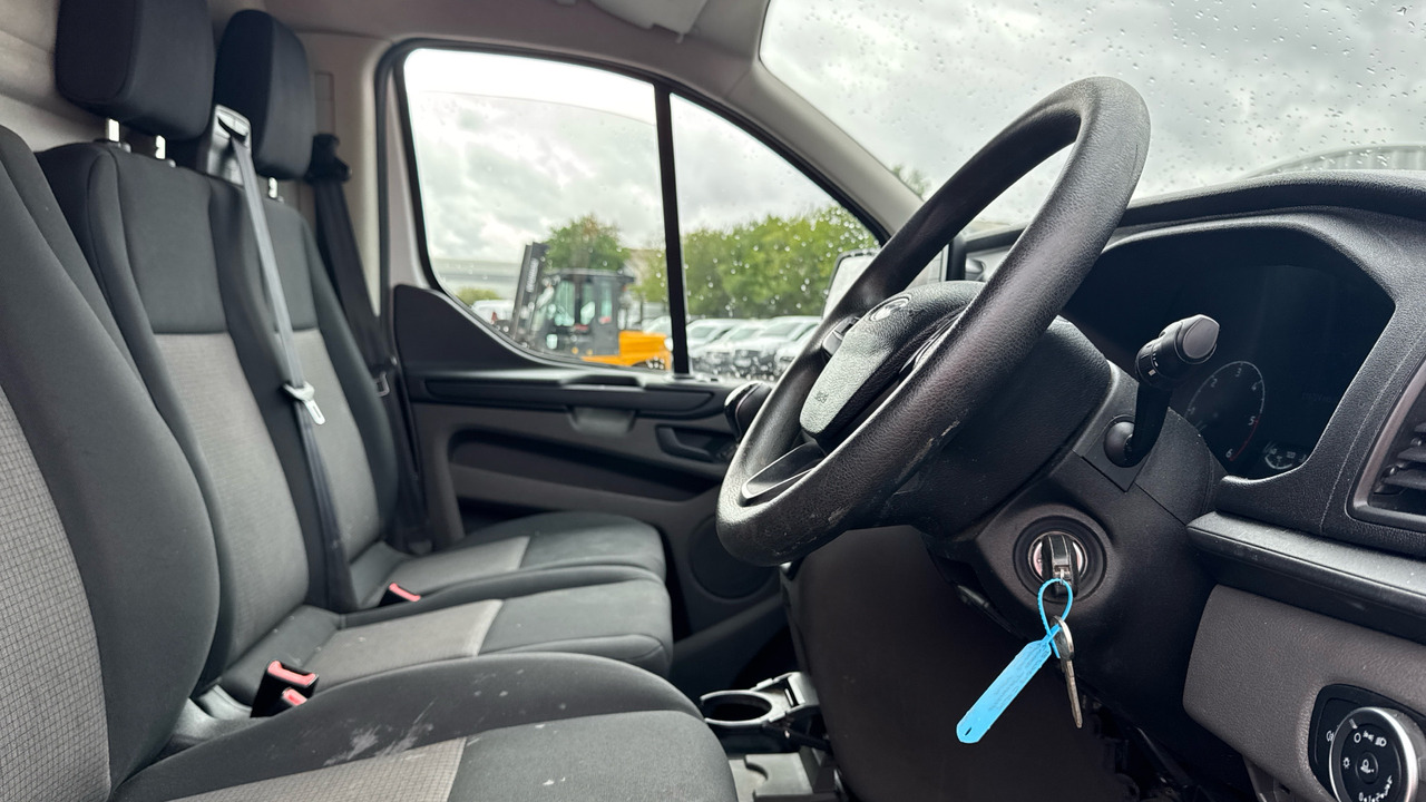 FORD TRANSIT CUSTOM 300 2.0 ECOBLUE 105PS - فان المدمجة: صورة 5 FORD TRANSIT CUSTOM 300 2.0 ECOBLUE 105PS - فان المدمجة: صورة 5