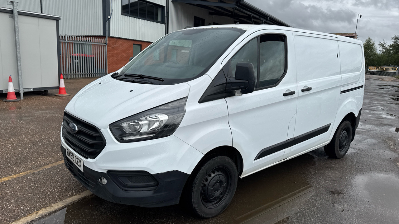 FORD TRANSIT CUSTOM 300 2.0 ECOBLUE 105PS - فان المدمجة: صورة 2 FORD TRANSIT CUSTOM 300 2.0 ECOBLUE 105PS - فان المدمجة: صورة 2