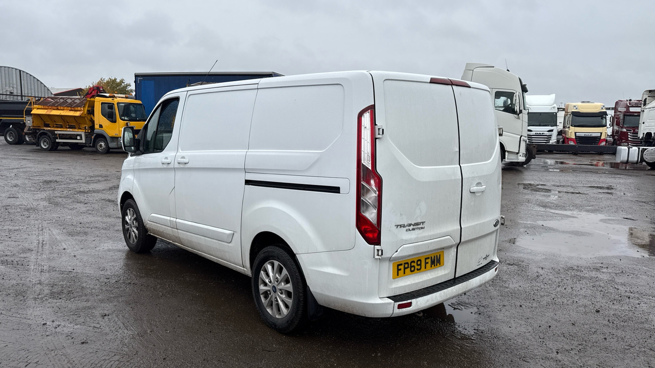 FORD TRANSIT CUSTOM 300 2.0 EcoBlue 105PS - فان المدمجة: صورة 3 FORD TRANSIT CUSTOM 300 2.0 EcoBlue 105PS - فان المدمجة: صورة 3