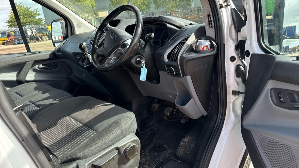 FORD TRANSIT CUSTOM 340 2.0 TDCI 130PS - فان المدمجة: صورة 5 FORD TRANSIT CUSTOM 340 2.0 TDCI 130PS - فان المدمجة: صورة 5
