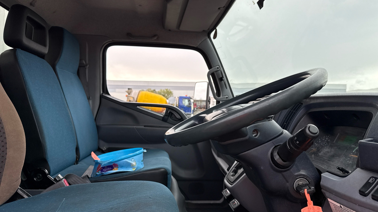 FUSO CANTER 7C15 - شاحنة الفريزر: صورة 5 FUSO CANTER 7C15 - شاحنة الفريزر: صورة 5