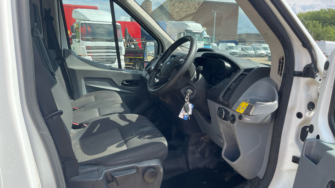 Ford Transit 350 2.2 TDCi 155ps - فان: صورة 5 Ford Transit 350 2.2 TDCi 155ps - فان: صورة 5