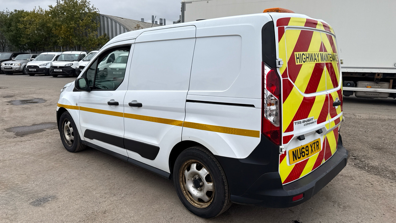 Ford Transit Connect 200 1.5 EcoBlue 75ps - فان المدمجة: صورة 3 Ford Transit Connect 200 1.5 EcoBlue 75ps - فان المدمجة: صورة 3
