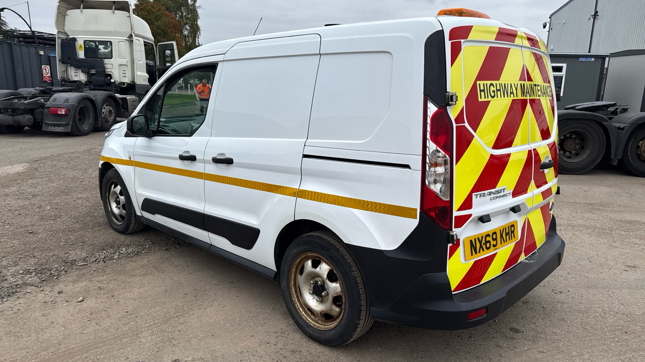 Ford Transit Connect 200 1.5 EcoBlue 75ps - فان المدمجة: صورة 3 Ford Transit Connect 200 1.5 EcoBlue 75ps - فان المدمجة: صورة 3