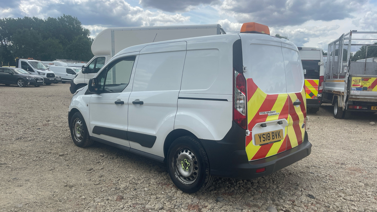 Ford Transit Connect 220 1.5 TDCI 100PS - فان المدمجة: صورة 3 Ford Transit Connect 220 1.5 TDCI 100PS - فان المدمجة: صورة 3