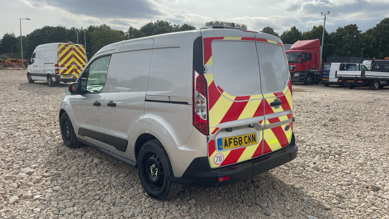 Ford Transit Connect 220 TREND 1.5 ECOBLUE 100PS - فان المدمجة: صورة 3 Ford Transit Connect 220 TREND 1.5 ECOBLUE 100PS - فان المدمجة: صورة 3