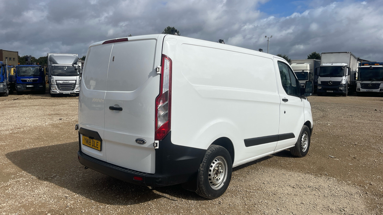Ford Transit Custom 280 2.0 TDCI 105PS - فان المدمجة: صورة 4 Ford Transit Custom 280 2.0 TDCI 105PS - فان المدمجة: صورة 4