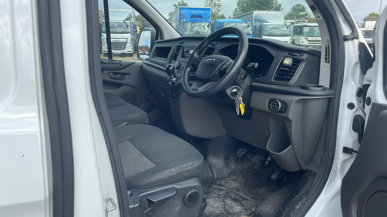 Ford Transit Custom 280 2.0 TDCI 105PS - فان المدمجة: صورة 5 Ford Transit Custom 280 2.0 TDCI 105PS - فان المدمجة: صورة 5
