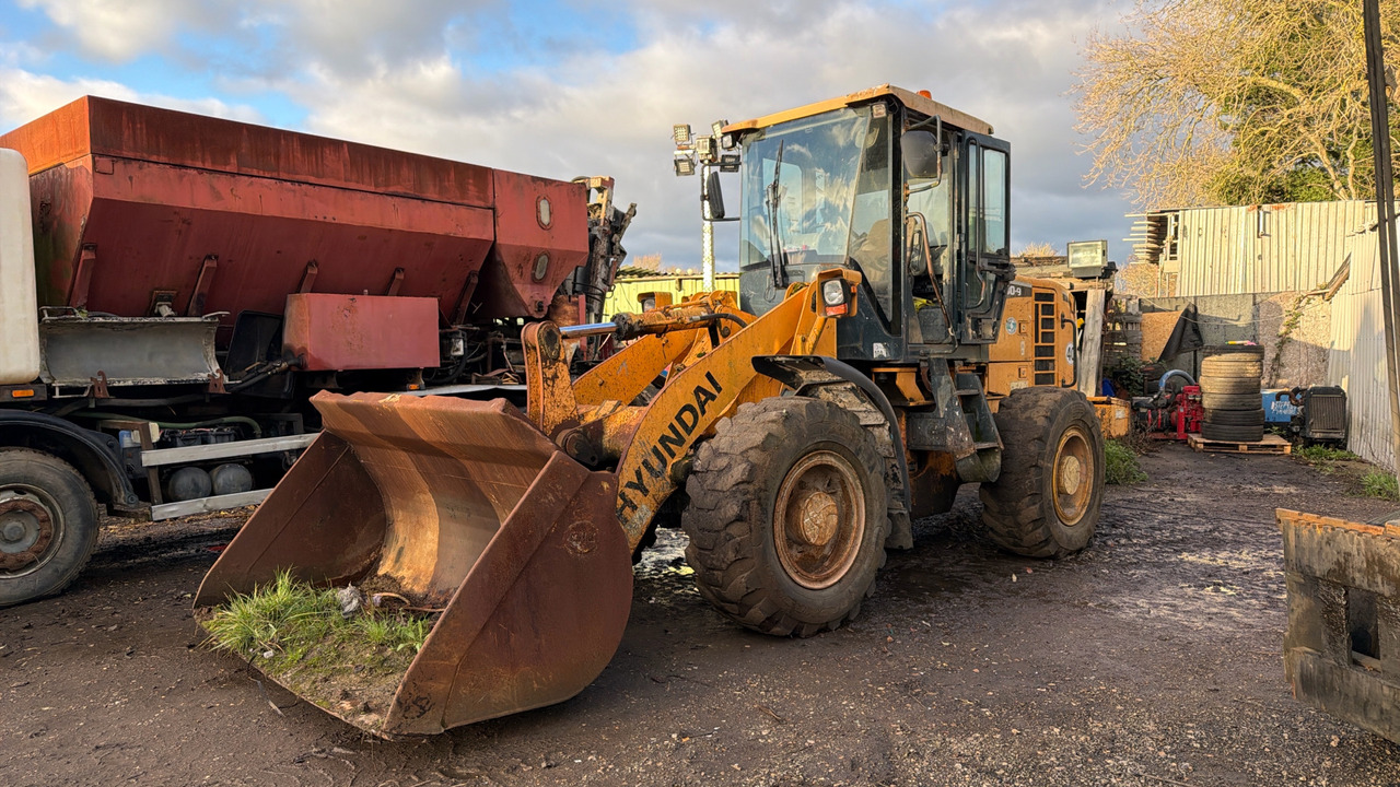 HYUNDAI HL73O-9 - اللودر بعجل: صورة 1 HYUNDAI HL73O-9 - اللودر بعجل: صورة 1