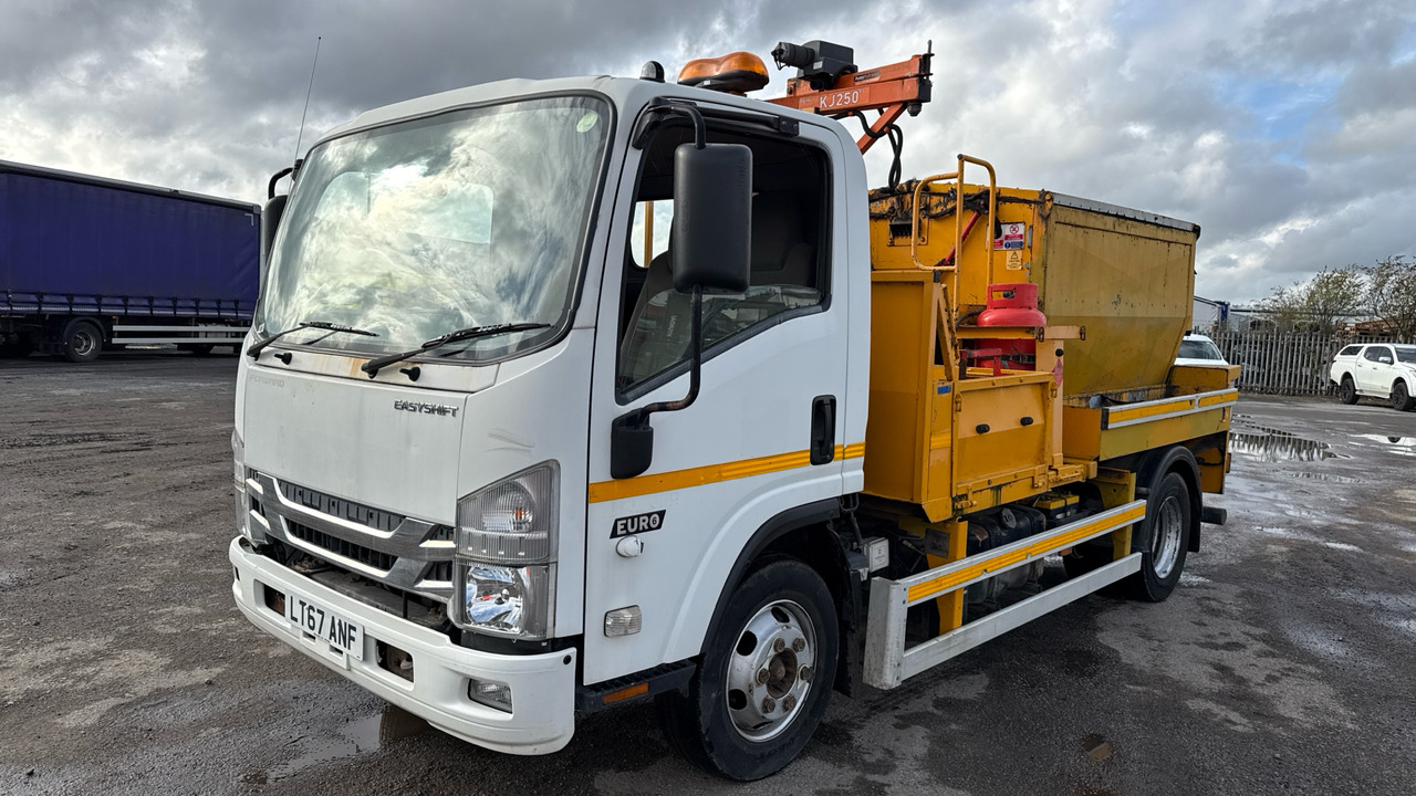 ISUZU FORWARD N75 - آلة أسفلت: صورة 2 ISUZU FORWARD N75 - آلة أسفلت: صورة 2