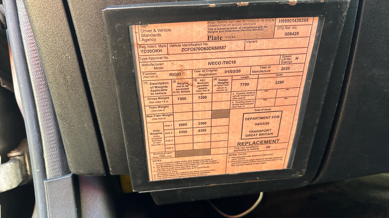 شاحنة الفريزر IVECO DAILY 70C18: صورة 11 شاحنة الفريزر IVECO DAILY 70C18: صورة 11