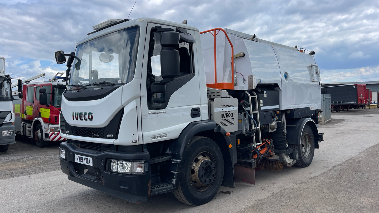 IVECO EUROCARGO 150-220 - سياره كنس شوارع: صورة 2 IVECO EUROCARGO 150-220 - سياره كنس شوارع: صورة 2