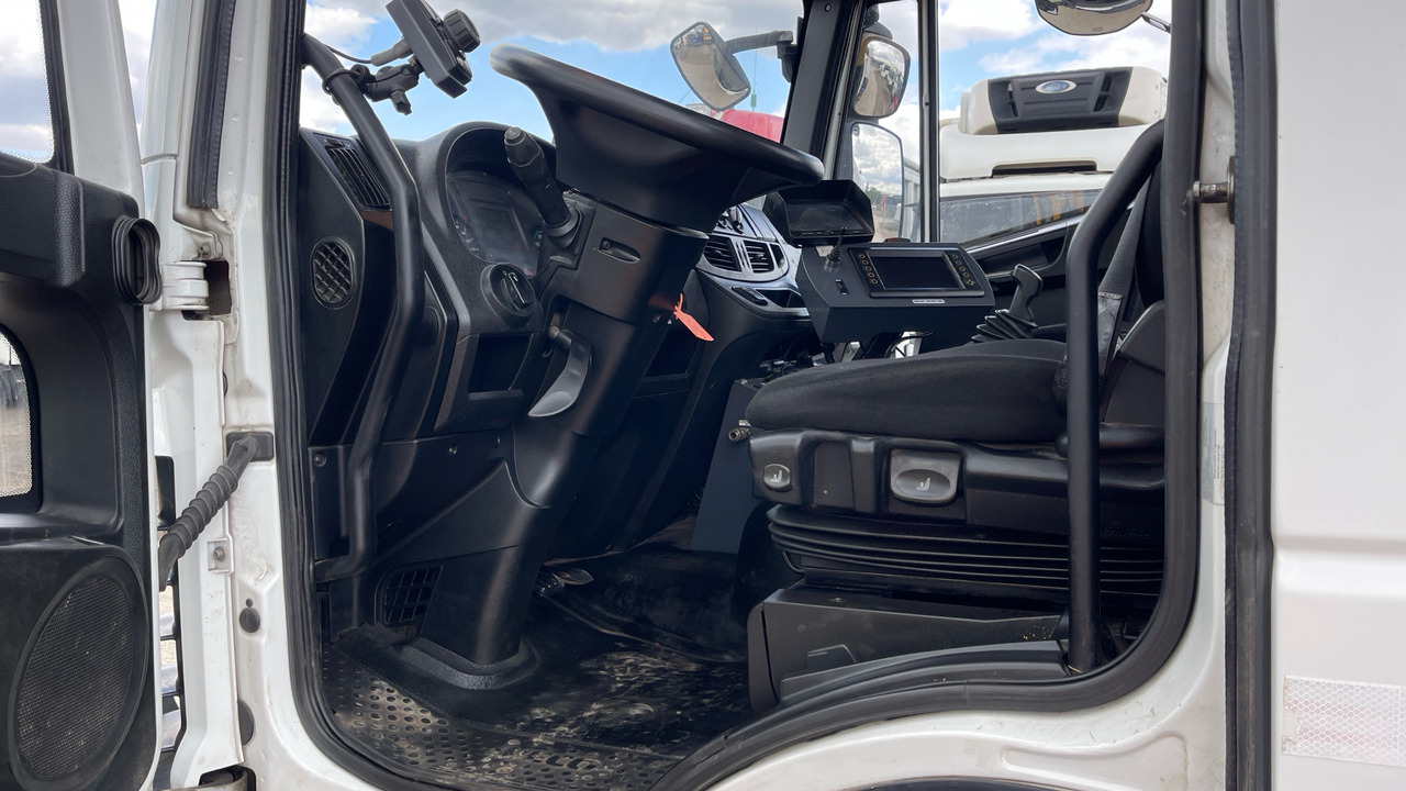 IVECO EUROCARGO 150-220 - سياره كنس شوارع: صورة 5 IVECO EUROCARGO 150-220 - سياره كنس شوارع: صورة 5
