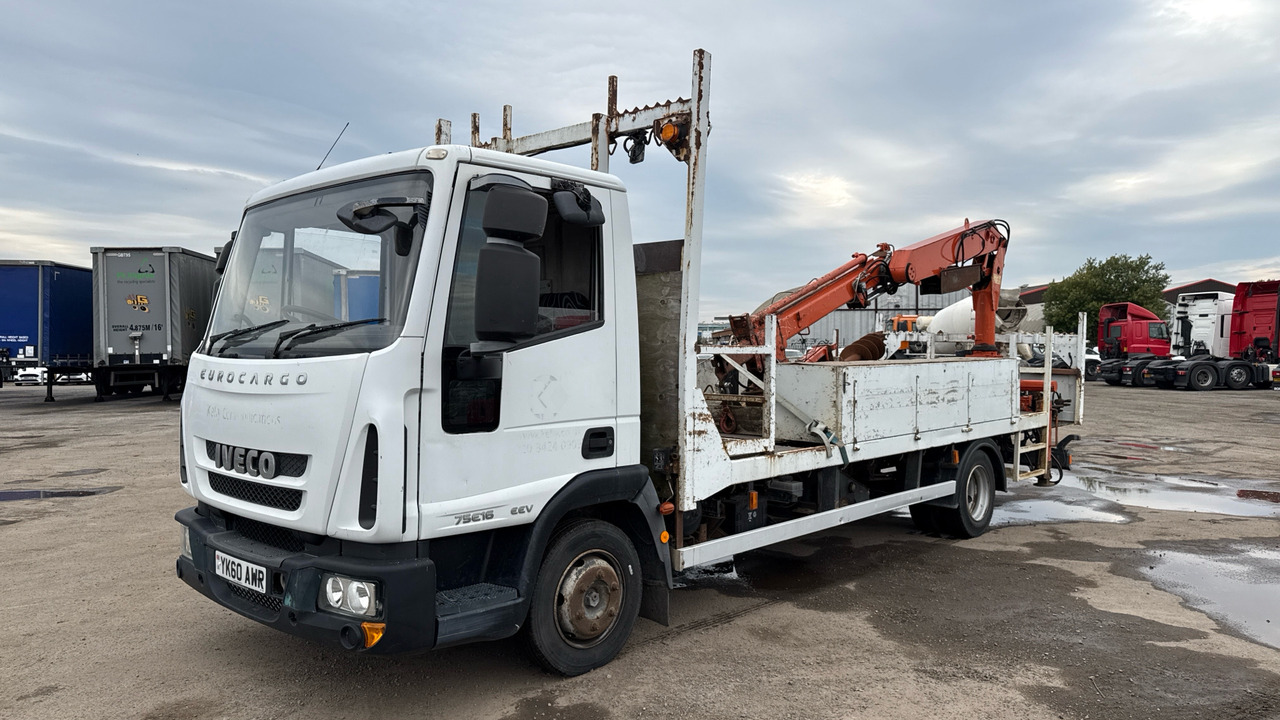 IVECO EUROCARGO 75E16 - شاحنات مسطحة, شاحنة كرين: صورة 2 IVECO EUROCARGO 75E16 - شاحنات مسطحة, شاحنة كرين: صورة 2