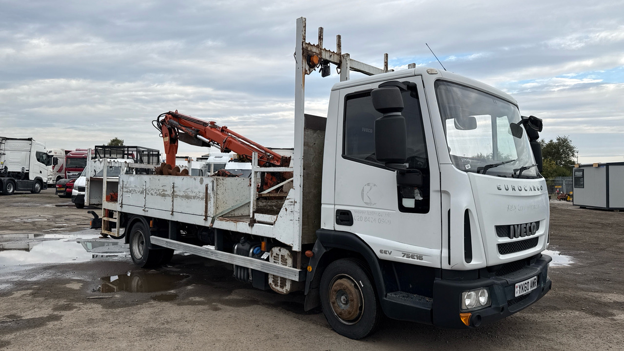 IVECO EUROCARGO 75E16 - شاحنات مسطحة, شاحنة كرين: صورة 1 IVECO EUROCARGO 75E16 - شاحنات مسطحة, شاحنة كرين: صورة 1