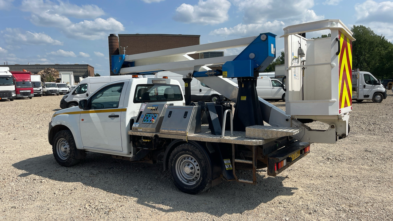 Isuzu D-Max - منصة تلسكوبية محمولة على شاحنة: صورة 3 Isuzu D-Max - منصة تلسكوبية محمولة على شاحنة: صورة 3