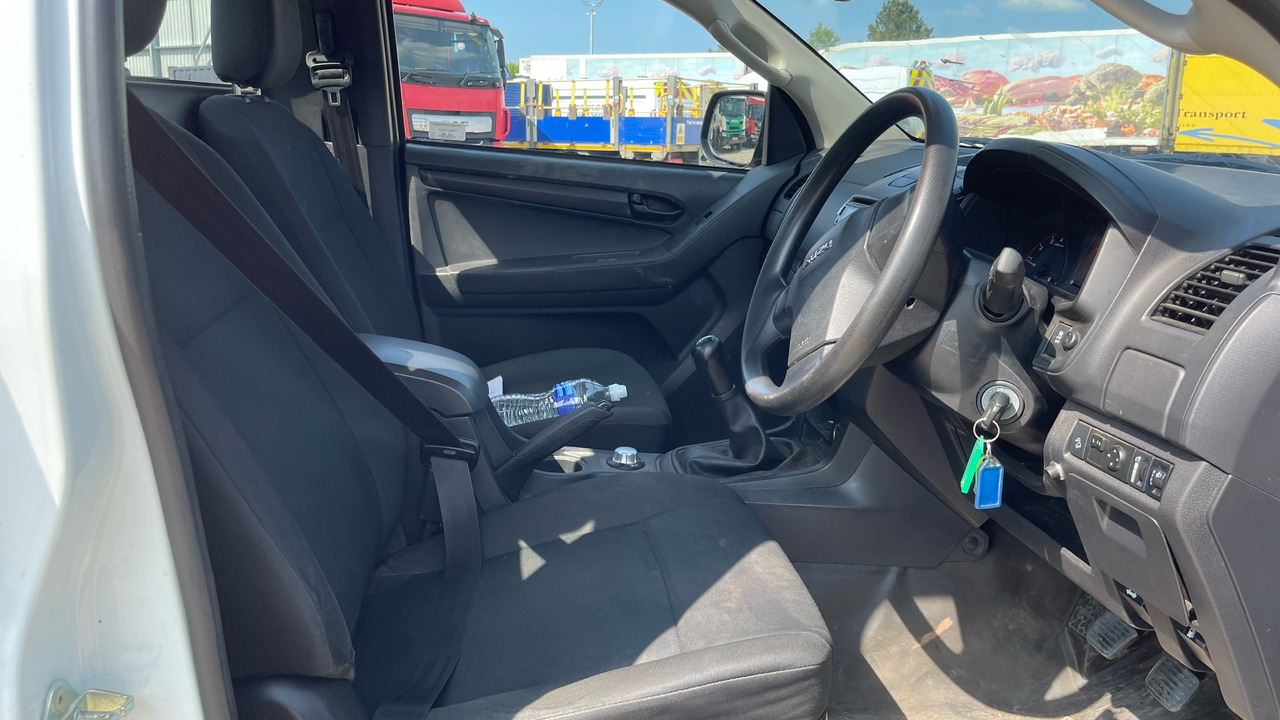 Isuzu D-Max - منصة تلسكوبية محمولة على شاحنة: صورة 5 Isuzu D-Max - منصة تلسكوبية محمولة على شاحنة: صورة 5
