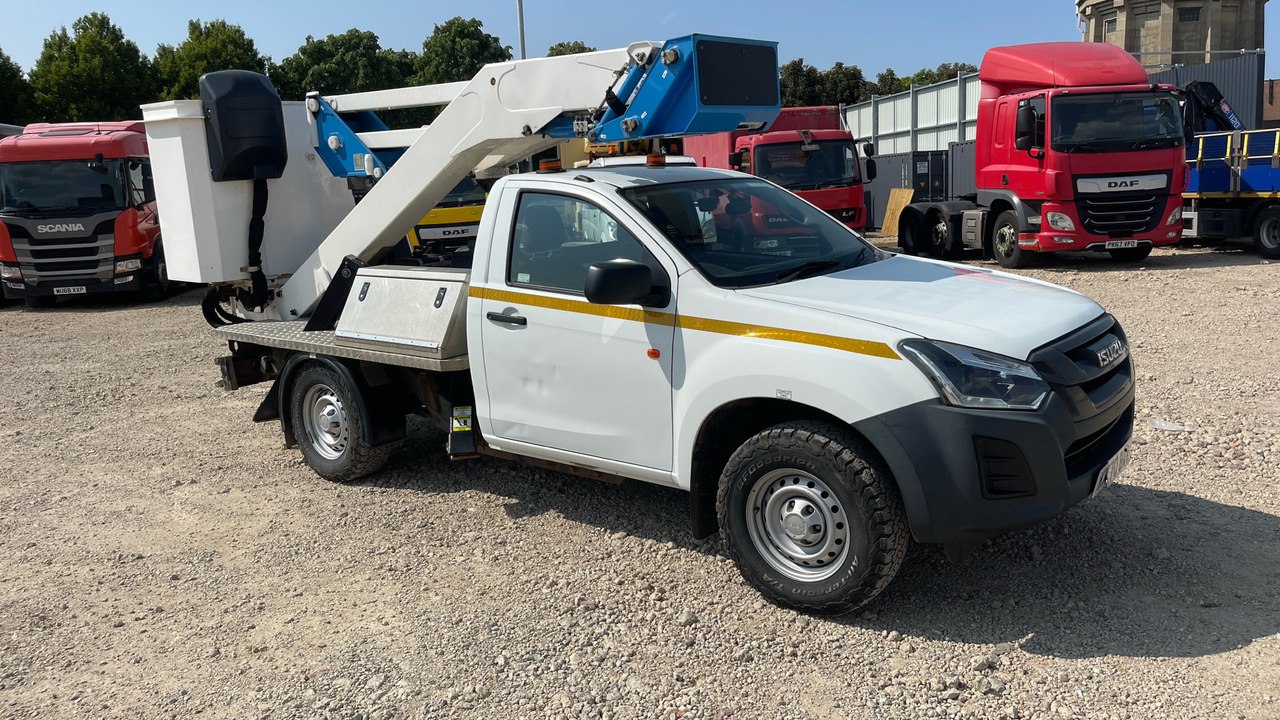Isuzu D-Max - منصة تلسكوبية محمولة على شاحنة: صورة 1 Isuzu D-Max - منصة تلسكوبية محمولة على شاحنة: صورة 1