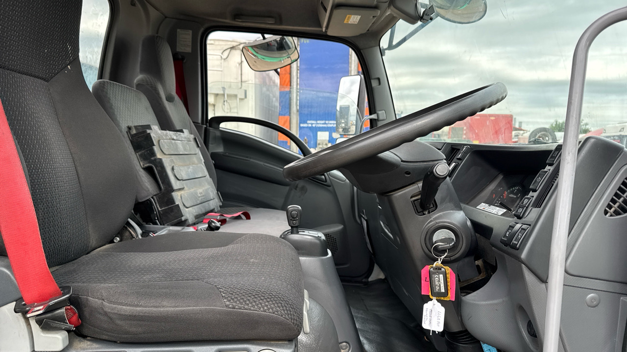 Isuzu F110 210 - شاحنات مسطحة, شاحنة كرين: صورة 5 Isuzu F110 210 - شاحنات مسطحة, شاحنة كرين: صورة 5