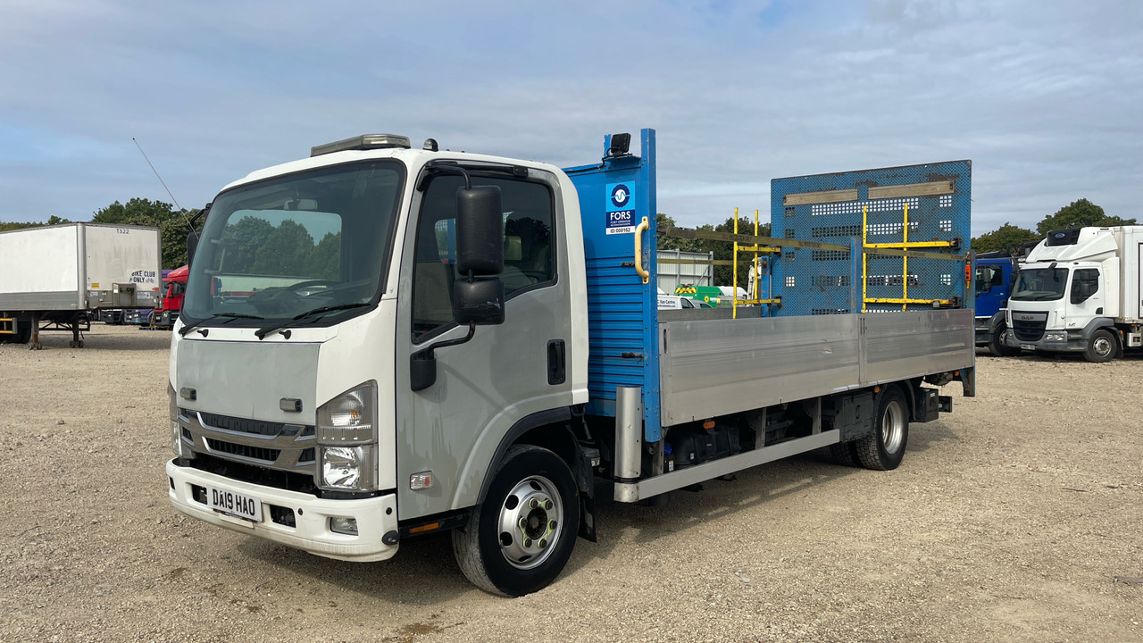 Isuzu N75 190 - شاحنات مسطحة: صورة 2 Isuzu N75 190 - شاحنات مسطحة: صورة 2