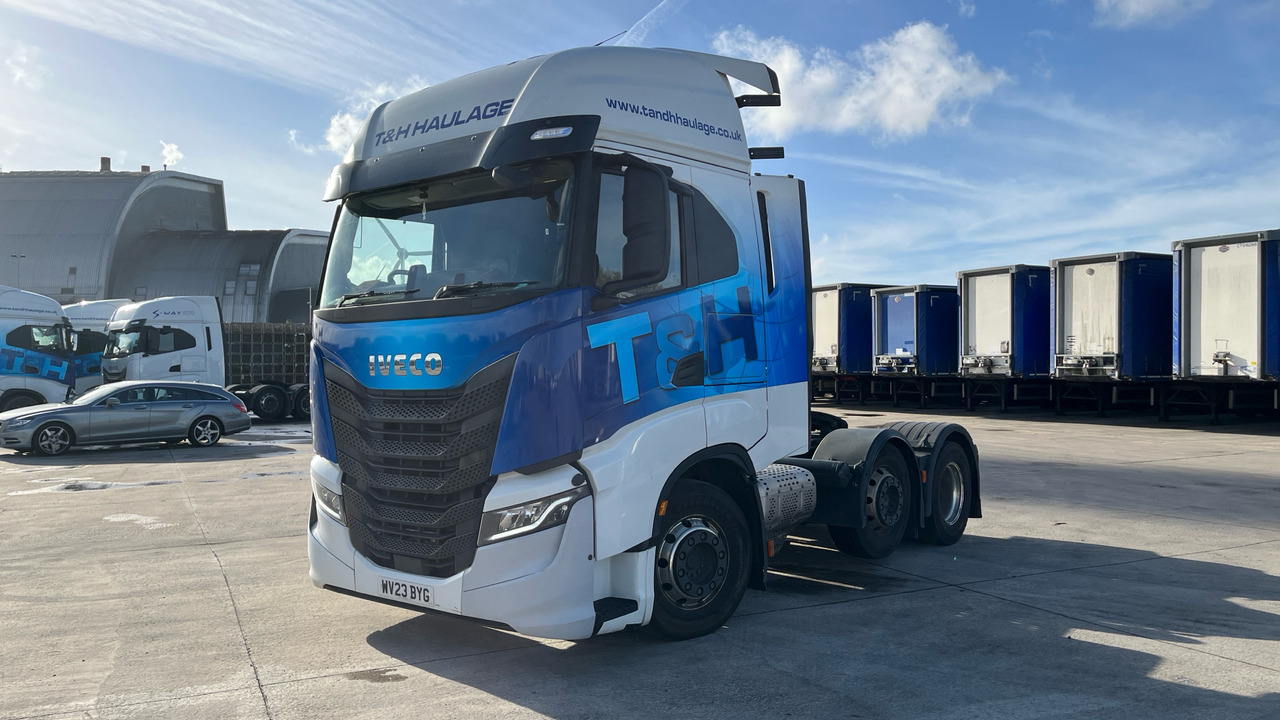 Iveco S-Way 530 - وحدة جر: صورة 2 Iveco S-Way 530 - وحدة جر: صورة 2