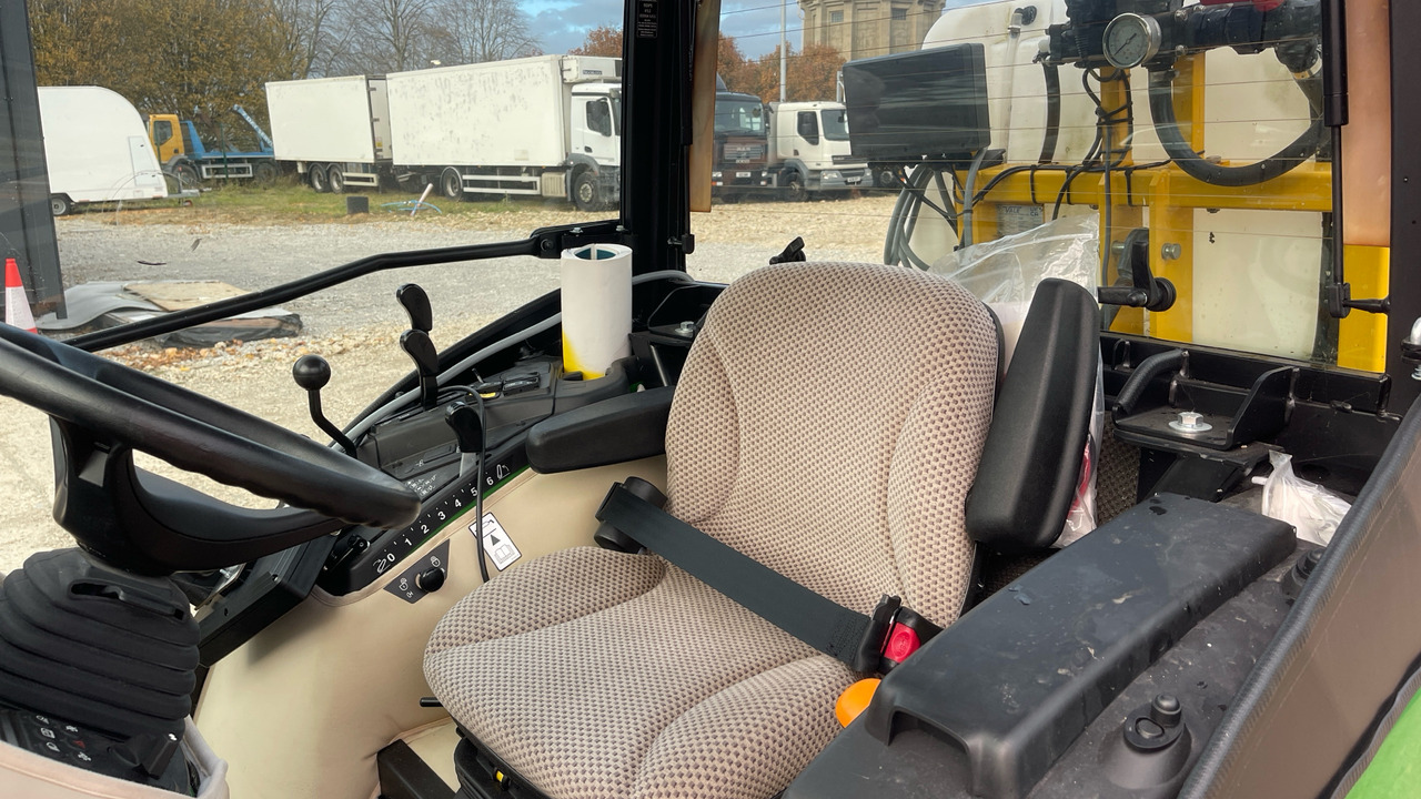 JOHN DEERE 2038R - جرار: صورة 5 JOHN DEERE 2038R - جرار: صورة 5