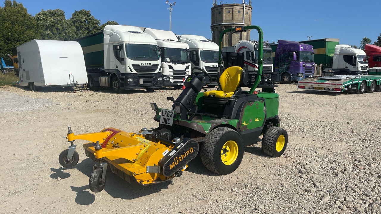 JOHN DEERE F1400 - جزازة أعشاب الحدائق: صورة 2 JOHN DEERE F1400 - جزازة أعشاب الحدائق: صورة 2