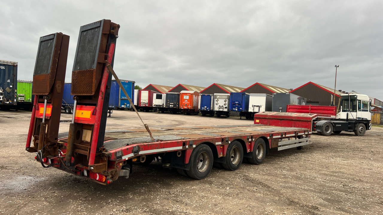 KASSBOHRER MACHINE CARRIER STEPFRAME - عربة مقطورة: صورة 5 KASSBOHRER MACHINE CARRIER STEPFRAME - عربة مقطورة: صورة 5