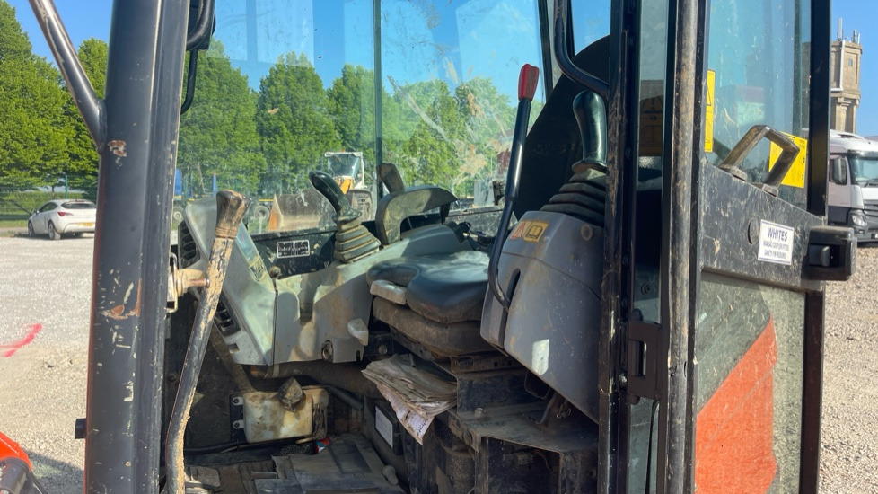 KUBOTA U27-4 - حفارة مُصَّغرة: صورة 5 KUBOTA U27-4 - حفارة مُصَّغرة: صورة 5