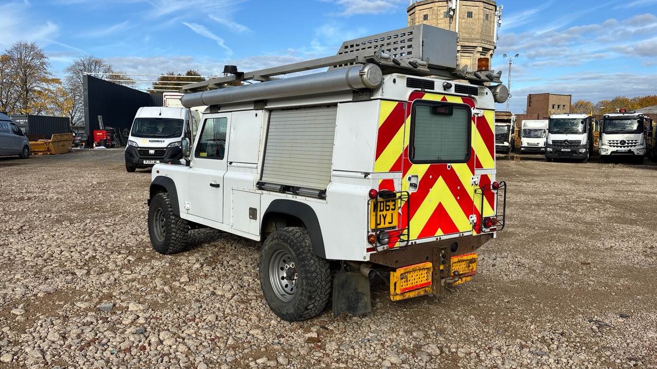 Land Rover Defender 110 2.2 TDCI Hard Top - سيارة: صورة 3 Land Rover Defender 110 2.2 TDCI Hard Top - سيارة: صورة 3