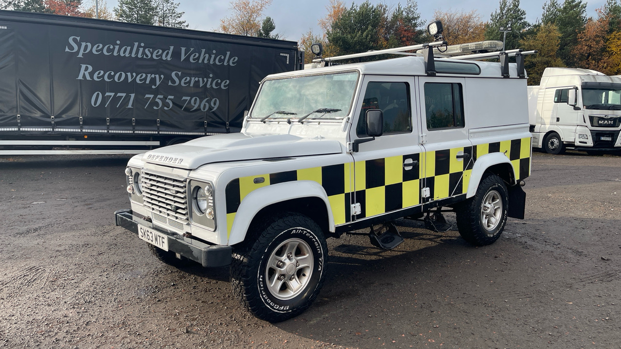 Land Rover Defender 110 2.2 TDCi - سيارة: صورة 2 Land Rover Defender 110 2.2 TDCi - سيارة: صورة 2