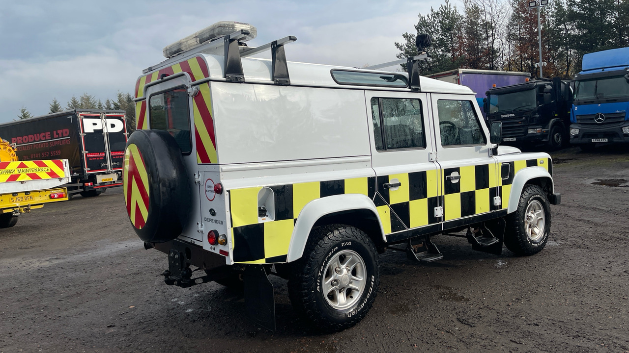 Land Rover Defender 110 2.2 TDCi - سيارة: صورة 4 Land Rover Defender 110 2.2 TDCi - سيارة: صورة 4