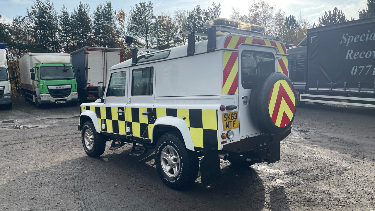 Land Rover Defender 110 2.2 TDCi - سيارة: صورة 3 Land Rover Defender 110 2.2 TDCi - سيارة: صورة 3