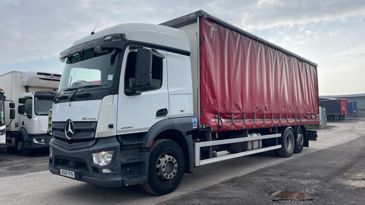 MERCEDES-BENZ ACTROS 2530 - شاحنة ستارة: صورة 2 MERCEDES-BENZ ACTROS 2530 - شاحنة ستارة: صورة 2