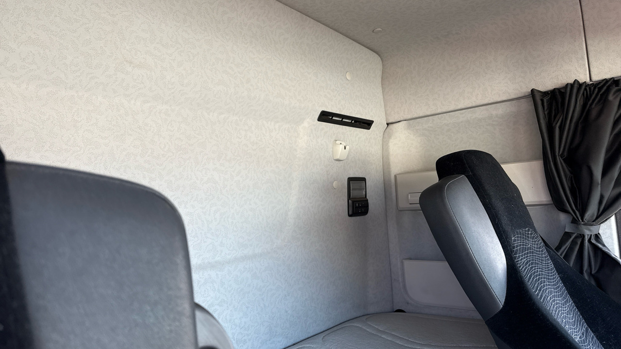 وحدة جر MERCEDES-BENZ AROCS: صورة 15