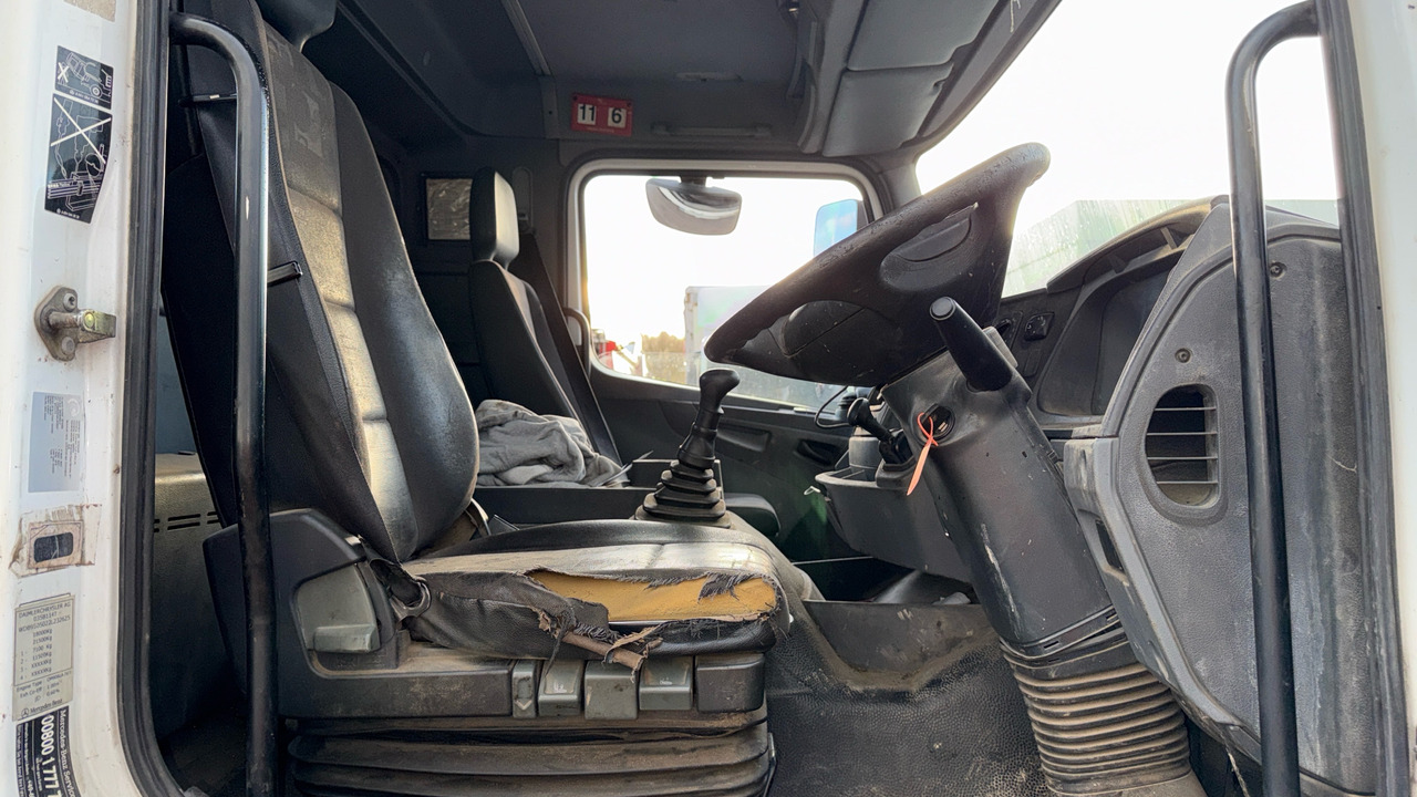 MERCEDES-BENZ AXOR 1824 - آلة أسفلت: صورة 5 MERCEDES-BENZ AXOR 1824 - آلة أسفلت: صورة 5