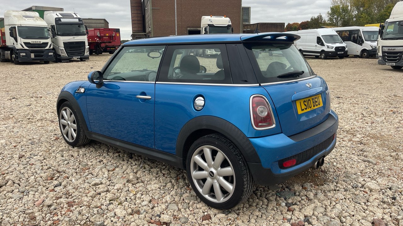 MINI COOPER S 1.6 - هاتشباك: صورة 3 MINI COOPER S 1.6 - هاتشباك: صورة 3
