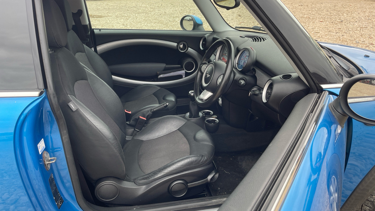 MINI COOPER S 1.6 - هاتشباك: صورة 5 MINI COOPER S 1.6 - هاتشباك: صورة 5