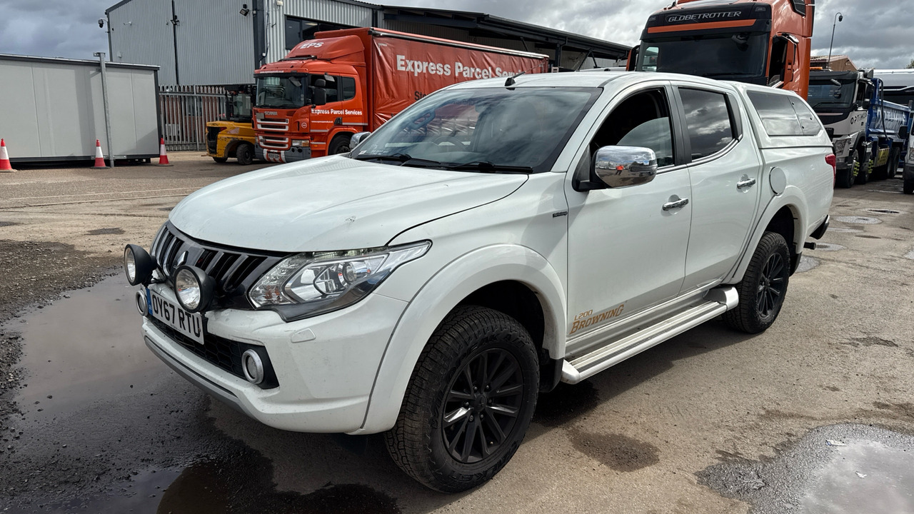 MITSUBISHI L200 2.4 DI-D 178 WARRIOR - شاحنة البيك أب, الشاحنات الصغيرة كابينة مزدوجة: صورة 2 MITSUBISHI L200 2.4 DI-D 178 WARRIOR - شاحنة البيك أب, الشاحنات الصغيرة كابينة مزدوجة: صورة 2