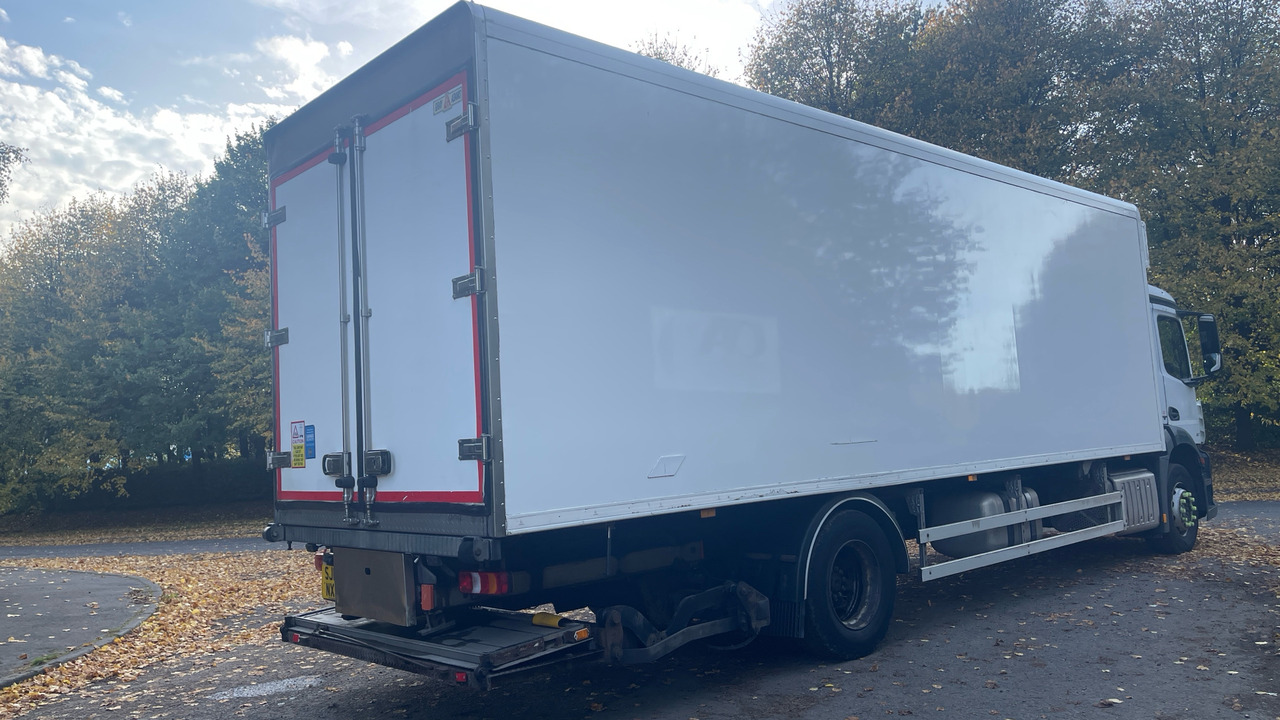 Mercedes-Benz Antos 1827 - شاحنة الفريزر: صورة 4 Mercedes-Benz Antos 1827 - شاحنة الفريزر: صورة 4