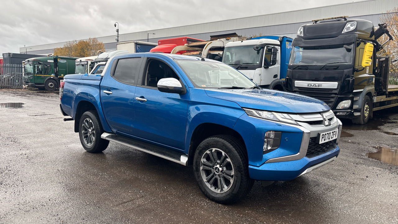 Mitsubishi L200 DI-D 2.3 Barbarian X 150PS - شاحنة البيك أب, الشاحنات الصغيرة كابينة مزدوجة: صورة 1 Mitsubishi L200 DI-D 2.3 Barbarian X 150PS - شاحنة البيك أب, الشاحنات الصغيرة كابينة مزدوجة: صورة 1