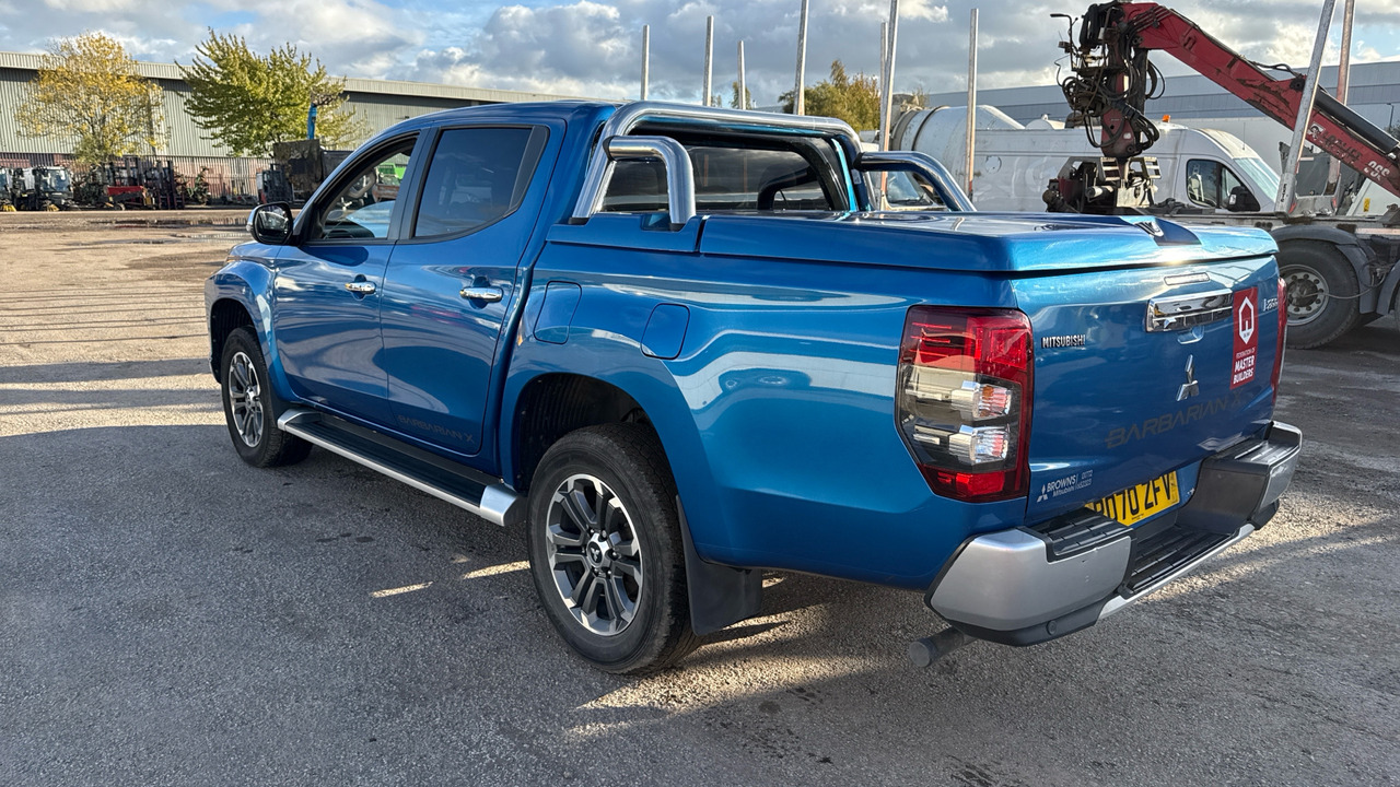 Mitsubishi L200 DI-D 2.3 Barbarian X 150PS - شاحنة البيك أب, الشاحنات الصغيرة كابينة مزدوجة: صورة 3 Mitsubishi L200 DI-D 2.3 Barbarian X 150PS - شاحنة البيك أب, الشاحنات الصغيرة كابينة مزدوجة: صورة 3