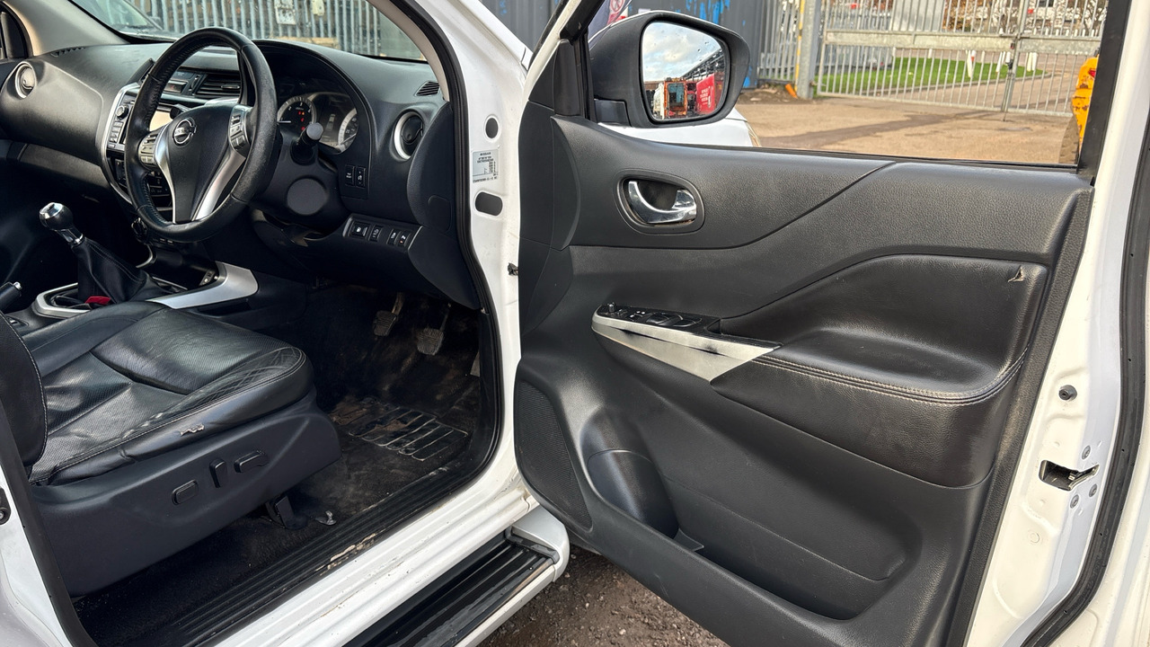 Nissan Navara Tekna 2.3 DCI 190PS - شاحنة البيك أب: صورة 5 Nissan Navara Tekna 2.3 DCI 190PS - شاحنة البيك أب: صورة 5