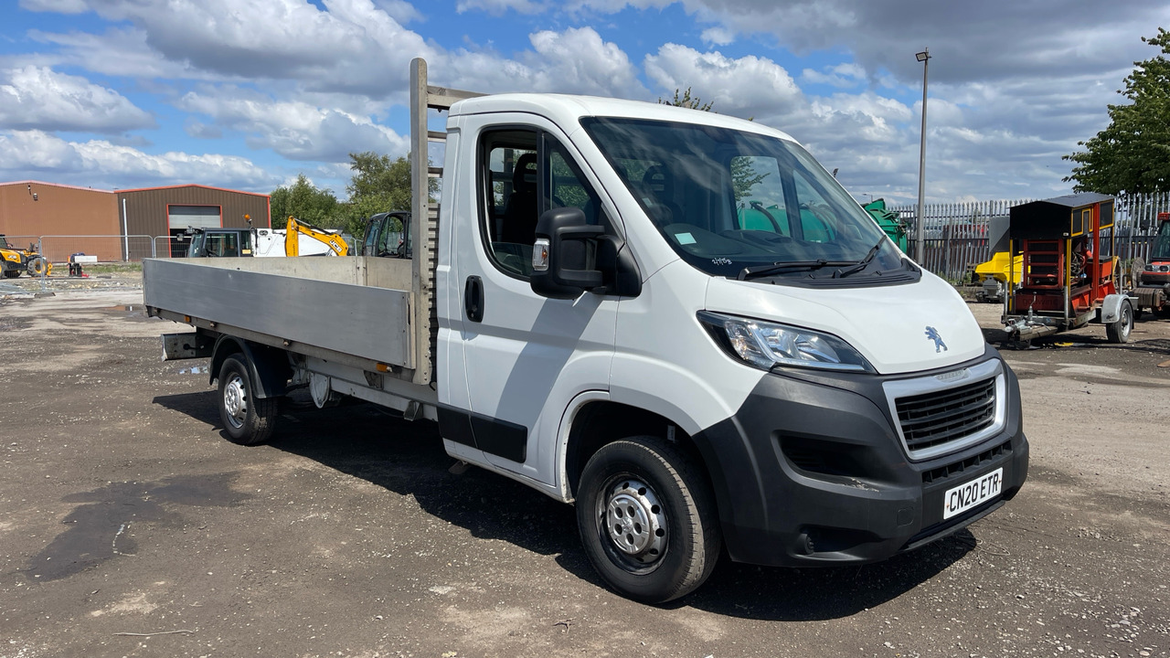 PEUGEOT BOXER 335 2.2 BLUEHDI 140PS - شاحنة مفتوحة: صورة 1 PEUGEOT BOXER 335 2.2 BLUEHDI 140PS - شاحنة مفتوحة: صورة 1