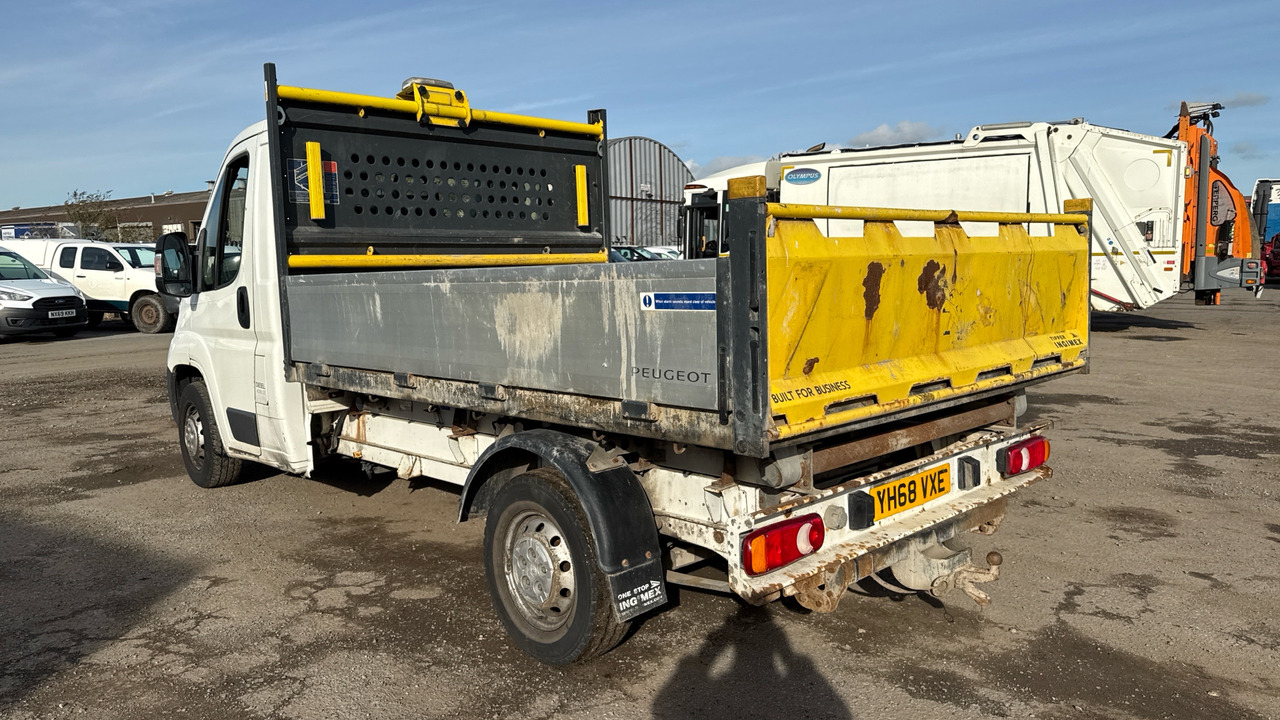 PEUGEOT BOXER 355 2.0 BlueHDi 130ps - قلاب صغير: صورة 4 PEUGEOT BOXER 355 2.0 BlueHDi 130ps - قلاب صغير: صورة 4