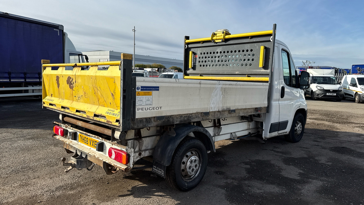 PEUGEOT BOXER 355 2.0 BlueHDi 130ps - قلاب صغير: صورة 5 PEUGEOT BOXER 355 2.0 BlueHDi 130ps - قلاب صغير: صورة 5